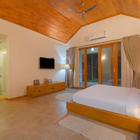 Stayvista At Tall Silver With Infinity Pool & Breakast Madikeri Exterior photo